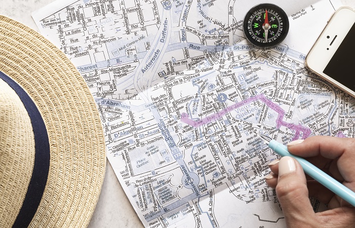 What Sets the Map Guide TTweakMaps Apart from Standard Travel Guides?