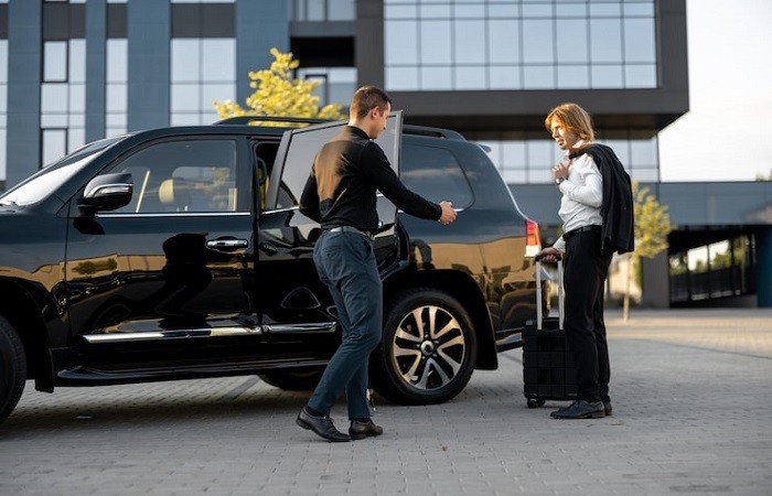 Sheffield to Heathrow: Is a Chauffeur Airport Transfer Worth It?