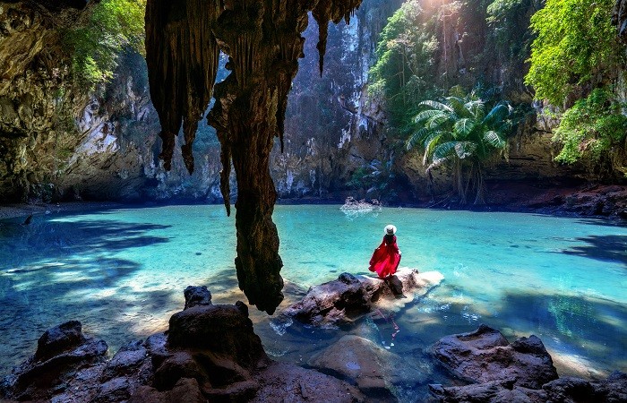 Cenote Ik Kil: What to Expect When Swimming Near Chichen Itza
